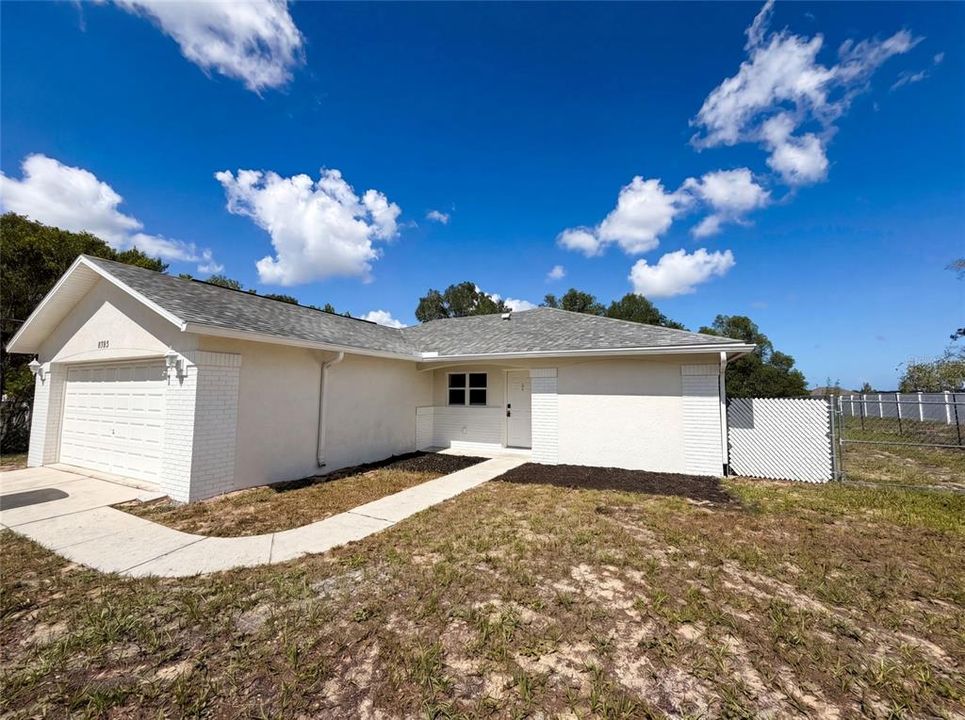 For Sale: $255,000 (3 beds, 2 baths, 1597 Square Feet)