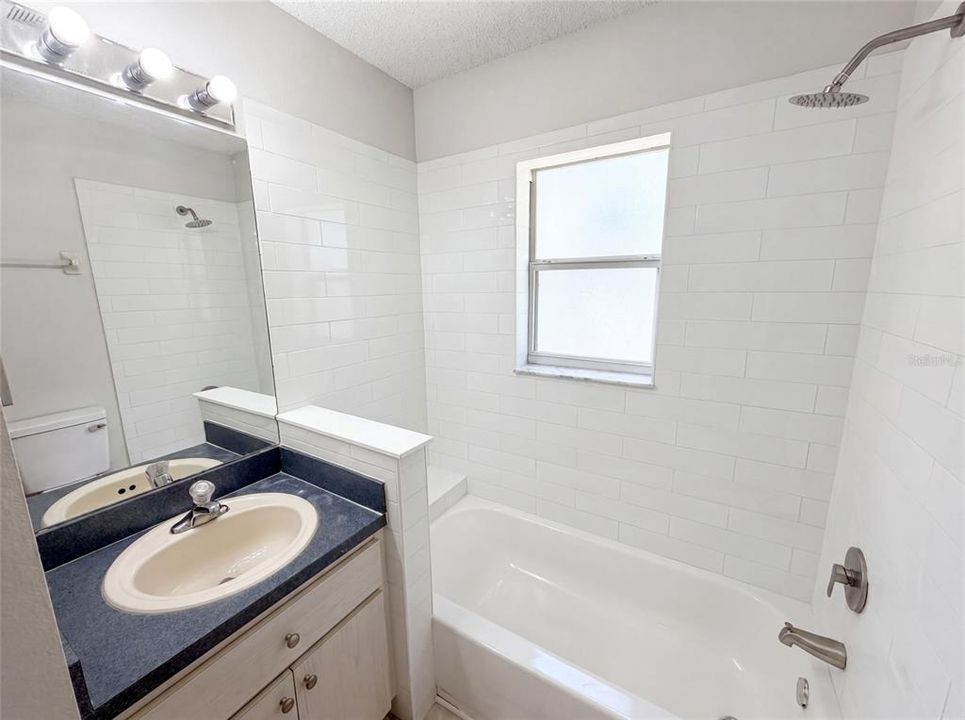 For Sale: $255,000 (3 beds, 2 baths, 1597 Square Feet)