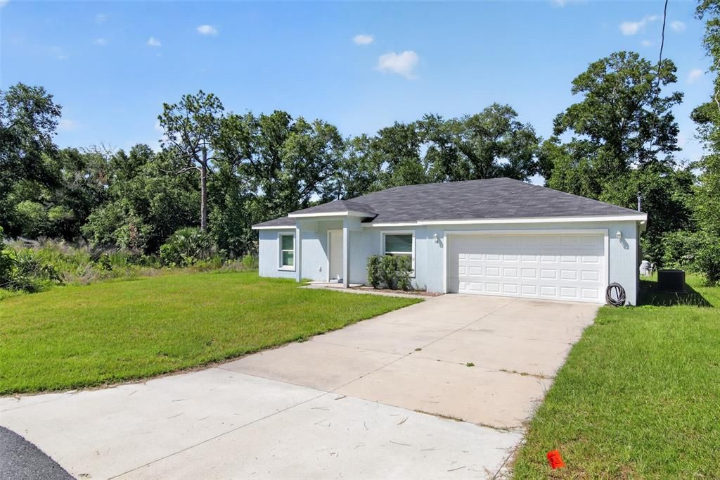 For Sale: $254,900 (3 beds, 2 baths, 1345 Square Feet)