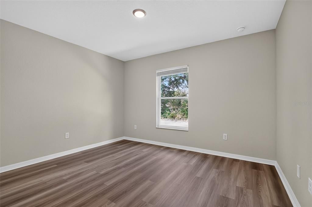 For Sale: $254,900 (3 beds, 2 baths, 1345 Square Feet)