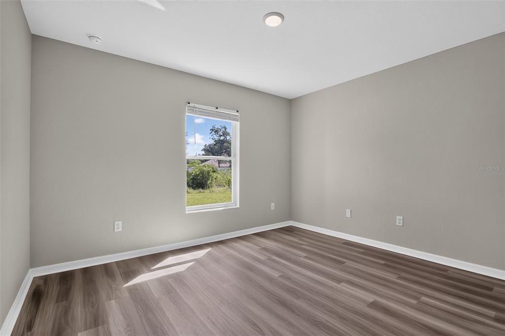 For Sale: $254,900 (3 beds, 2 baths, 1345 Square Feet)
