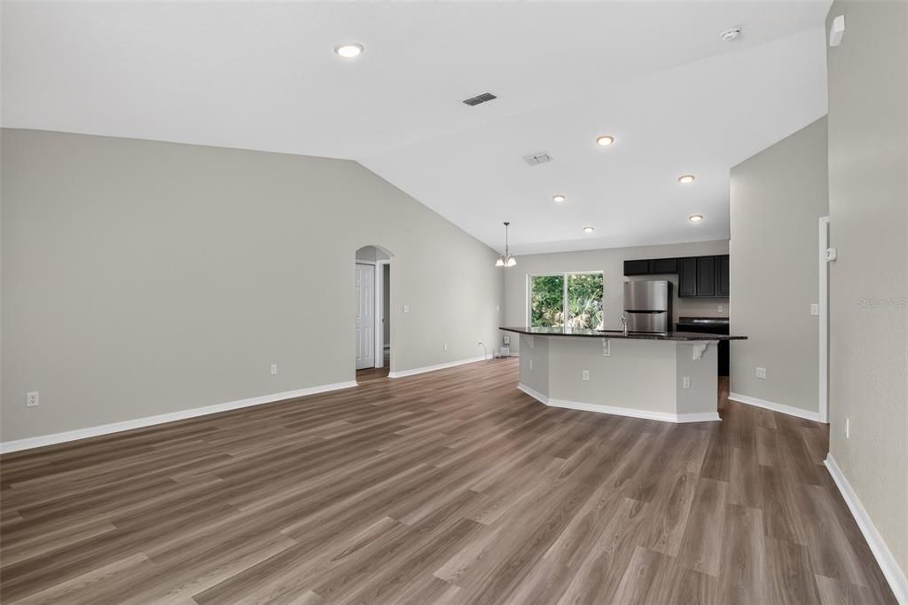 For Sale: $254,900 (3 beds, 2 baths, 1345 Square Feet)