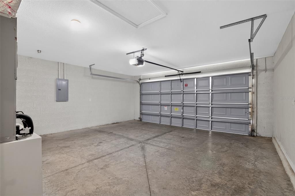 For Sale: $254,900 (3 beds, 2 baths, 1345 Square Feet)