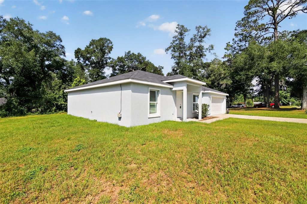For Sale: $254,900 (3 beds, 2 baths, 1345 Square Feet)