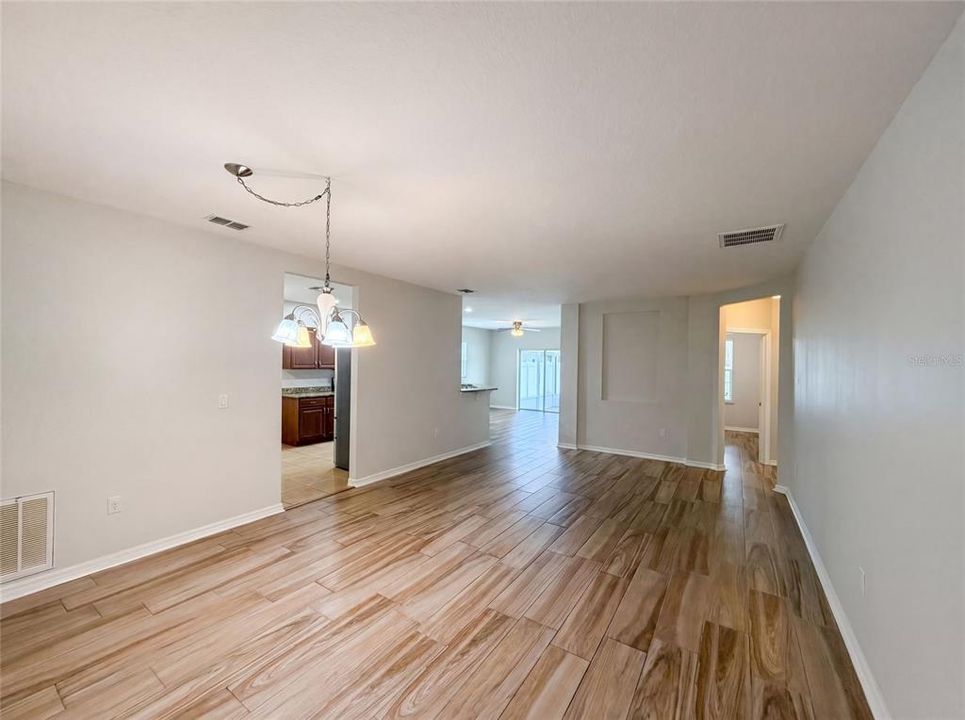 For Sale: $305,000 (4 beds, 2 baths, 1837 Square Feet)