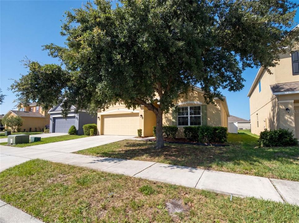 For Sale: $305,000 (4 beds, 2 baths, 1837 Square Feet)