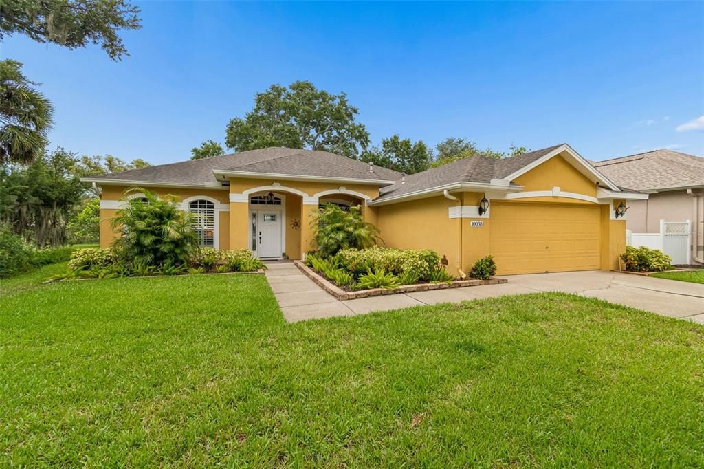 For Sale: $599,900 (3 beds, 2 baths, 2230 Square Feet)