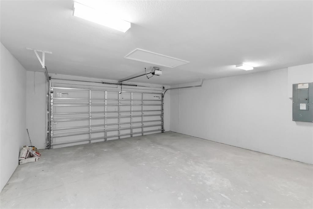 For Sale: $429,000 (4 beds, 3 baths, 1683 Square Feet)