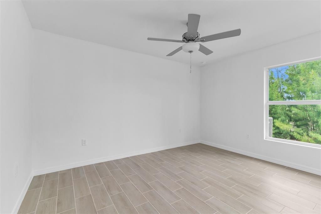 For Sale: $429,000 (4 beds, 3 baths, 1683 Square Feet)