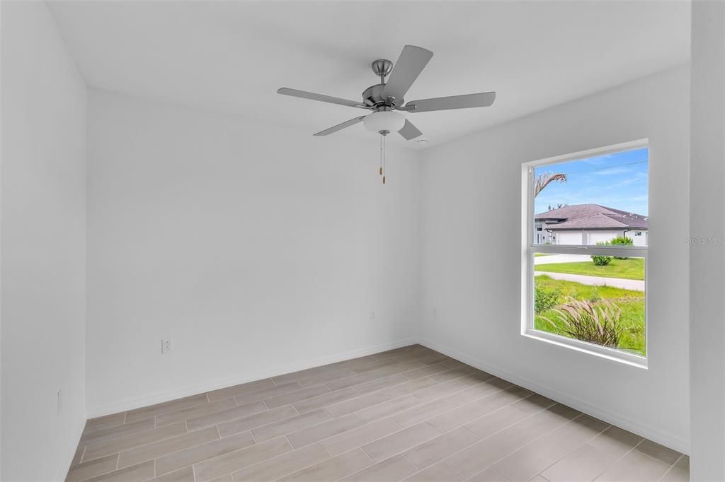 For Sale: $429,000 (4 beds, 3 baths, 1683 Square Feet)