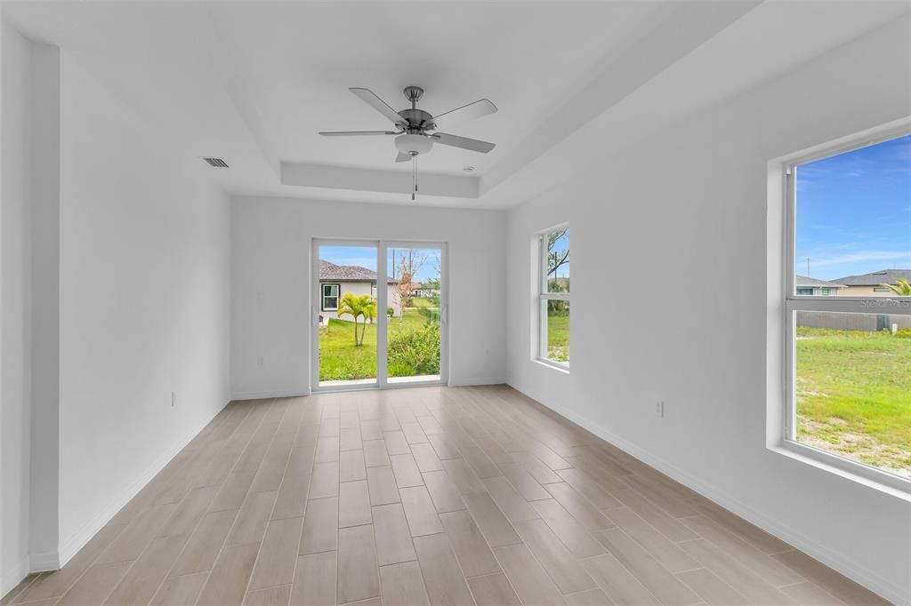 For Sale: $429,000 (4 beds, 3 baths, 1683 Square Feet)