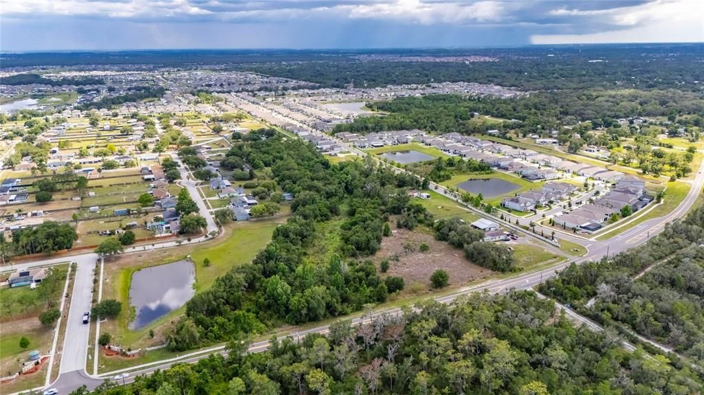 На продажу: $685,000 (7.60 acres)