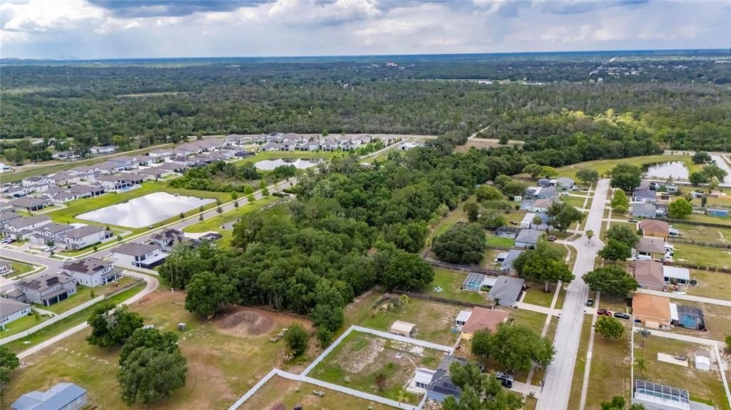 На продажу: $685,000 (7.60 acres)