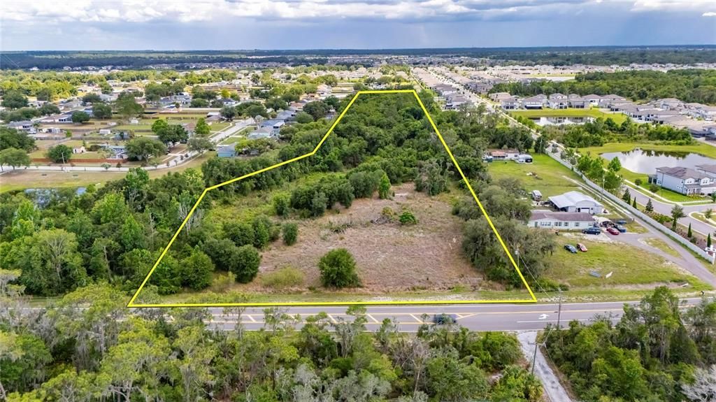 На продажу: $685,000 (7.60 acres)