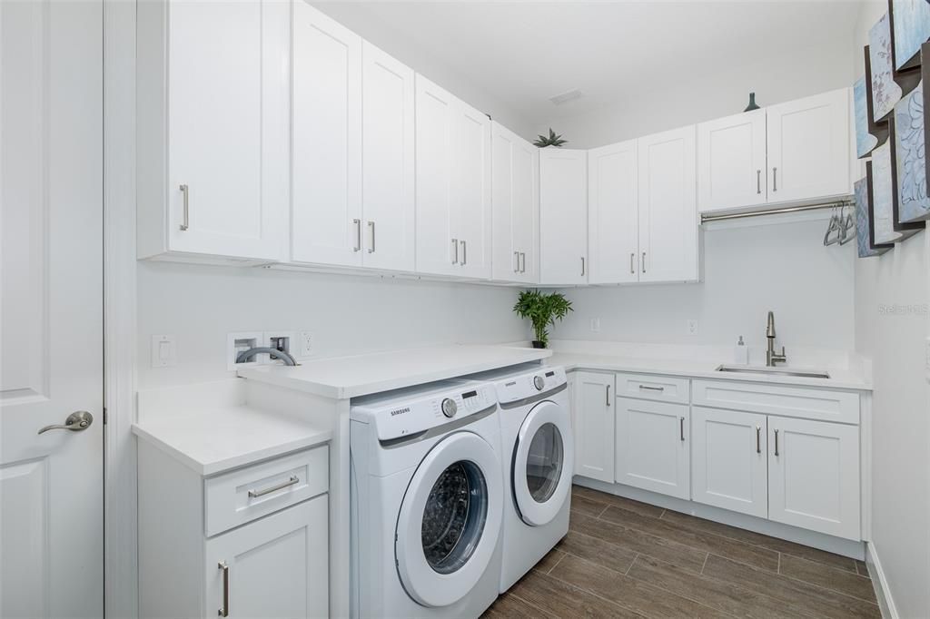 Active With Contract: $1,050,000 (3 beds, 3 baths, 3016 Square Feet)