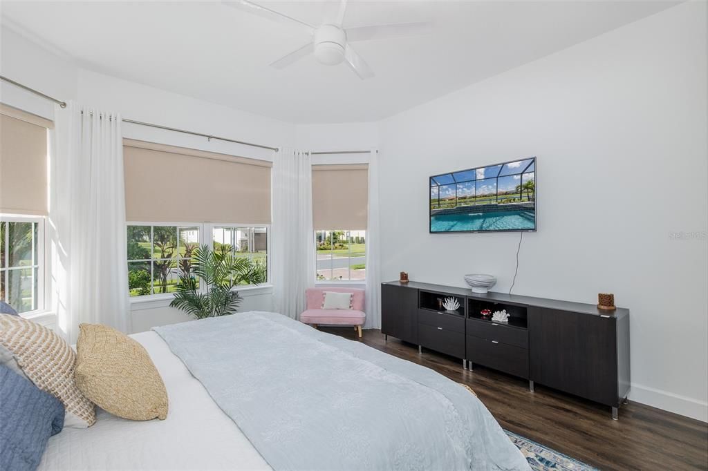 Active With Contract: $1,050,000 (3 beds, 3 baths, 3016 Square Feet)