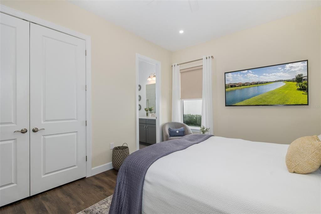 Active With Contract: $1,050,000 (3 beds, 3 baths, 3016 Square Feet)