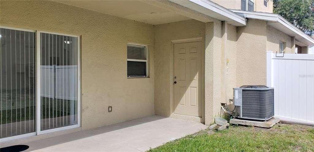 For Rent: $1,900 (2 beds, 2 baths, 1358 Square Feet)