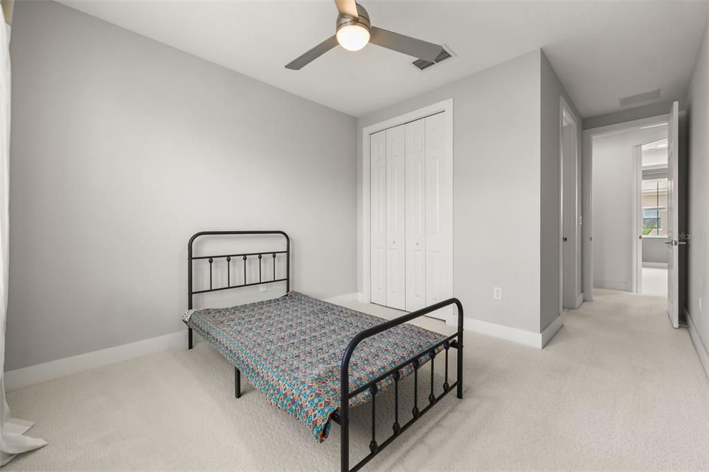 For Sale: $489,900 (3 beds, 3 baths, 1989 Square Feet)