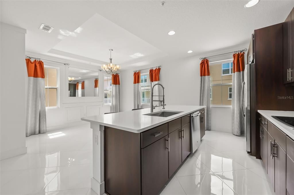 For Sale: $489,900 (3 beds, 3 baths, 1989 Square Feet)
