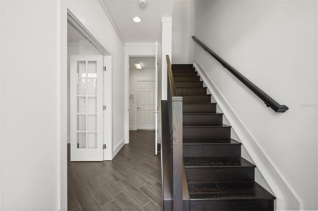 For Sale: $489,900 (3 beds, 3 baths, 1989 Square Feet)