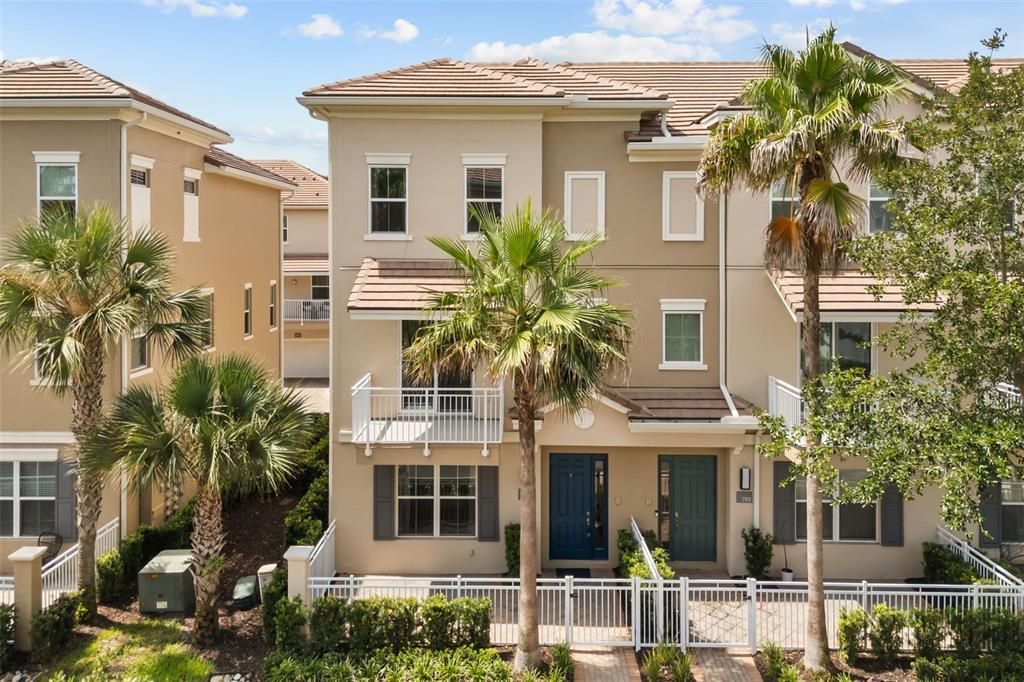 For Sale: $489,900 (3 beds, 3 baths, 1989 Square Feet)