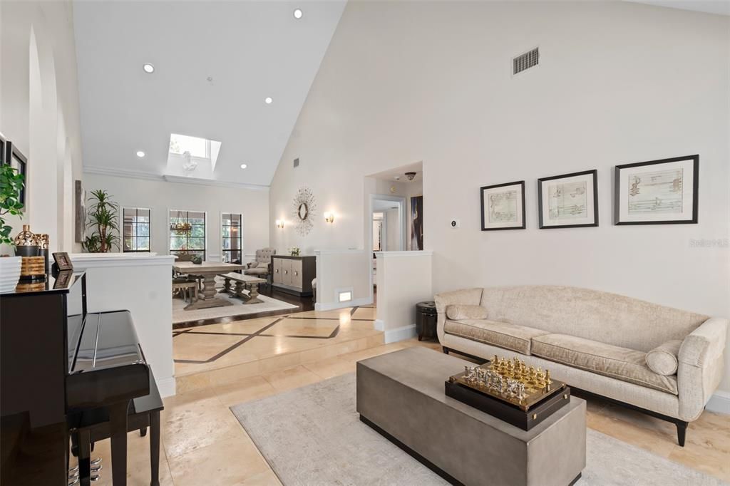 En Venta: $1,450,000 (4 camas, 3 baños, 3955 Pies cuadrados)