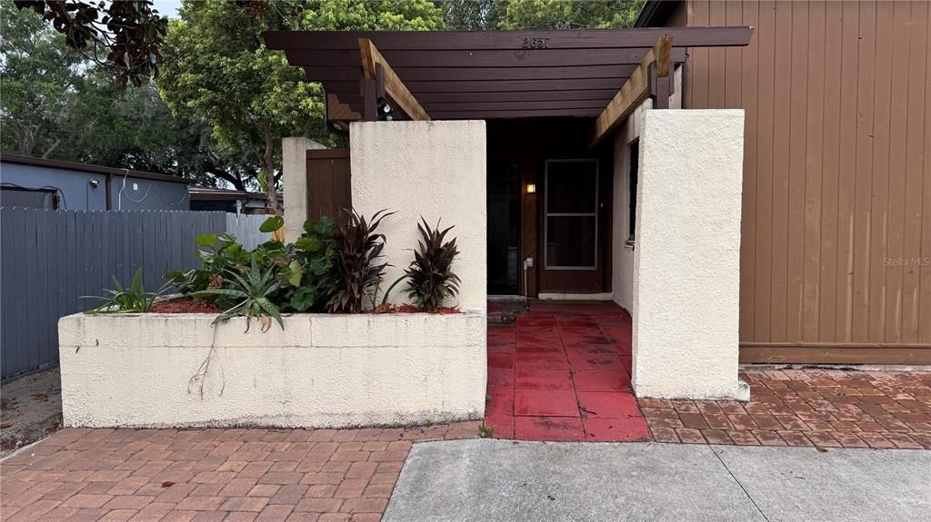 For Rent: $2,400 (3 beds, 2 baths, 1467 Square Feet)
