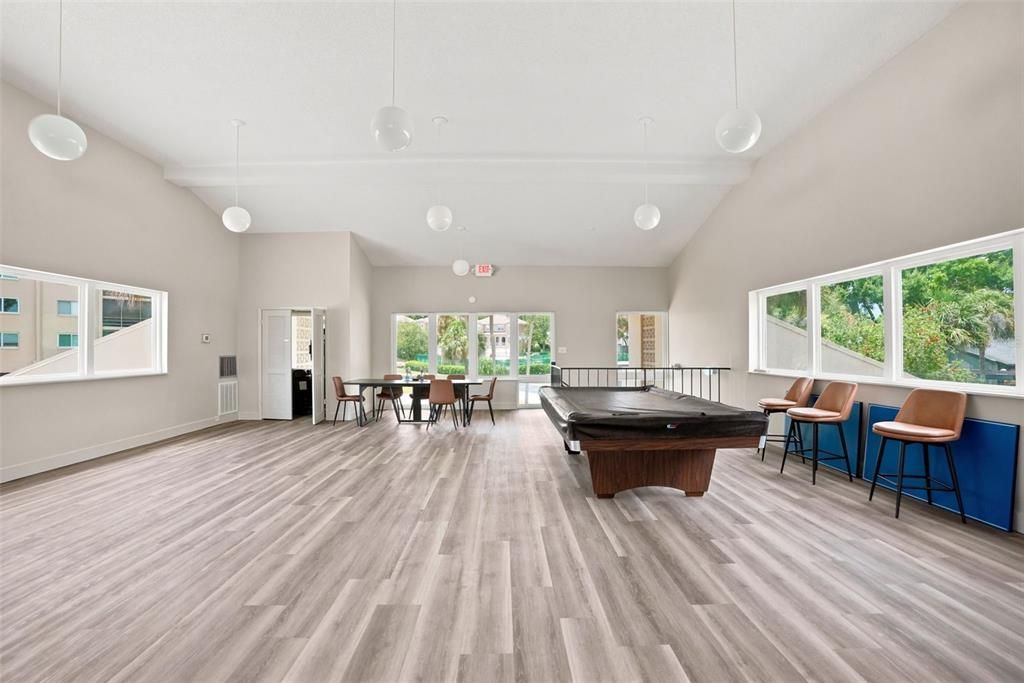 For Sale: $174,000 (2 beds, 2 baths, 1007 Square Feet)
