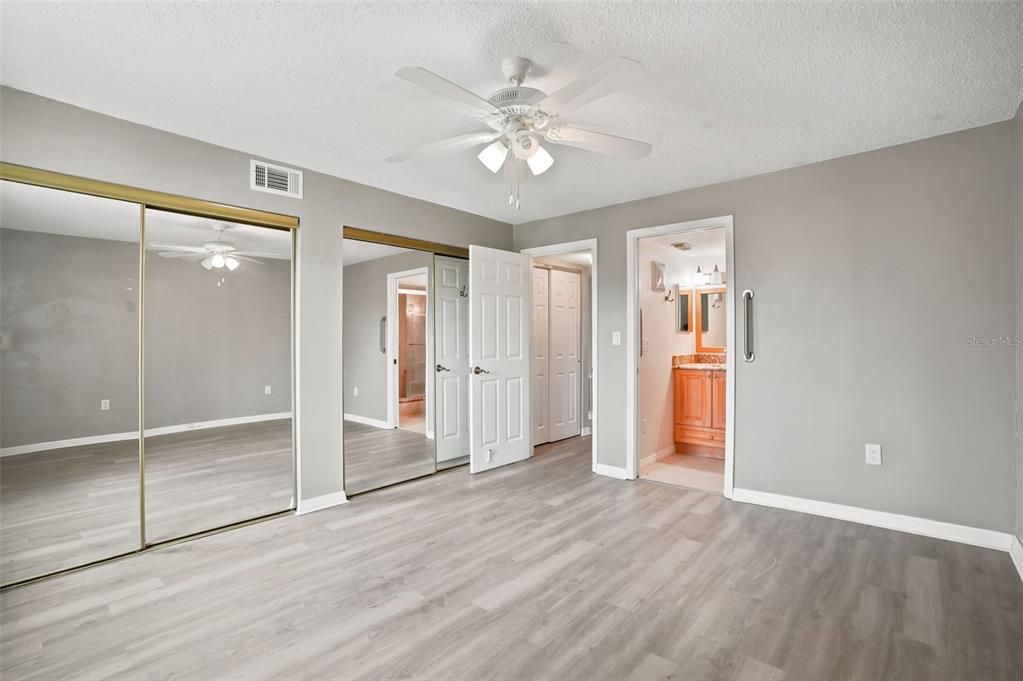 For Sale: $174,000 (2 beds, 2 baths, 1007 Square Feet)