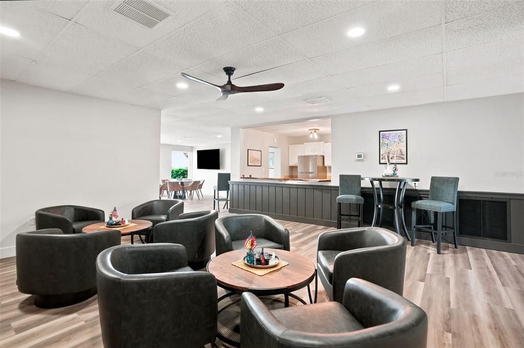 For Sale: $174,000 (2 beds, 2 baths, 1007 Square Feet)