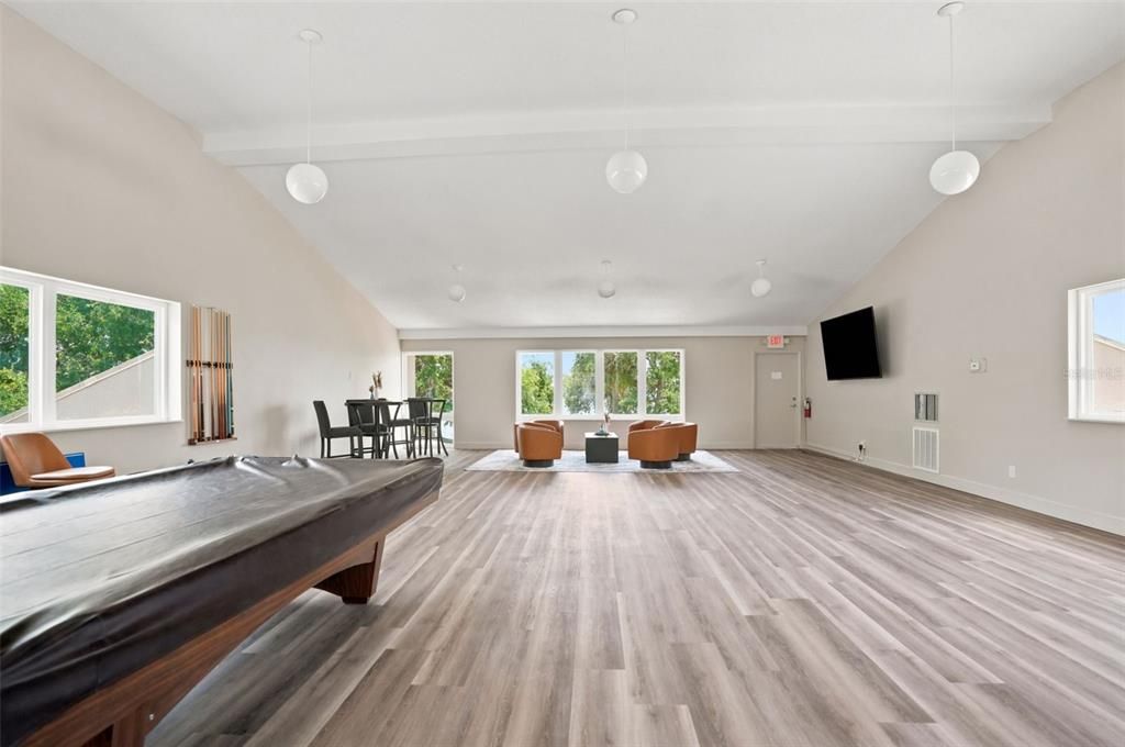 For Sale: $174,000 (2 beds, 2 baths, 1007 Square Feet)