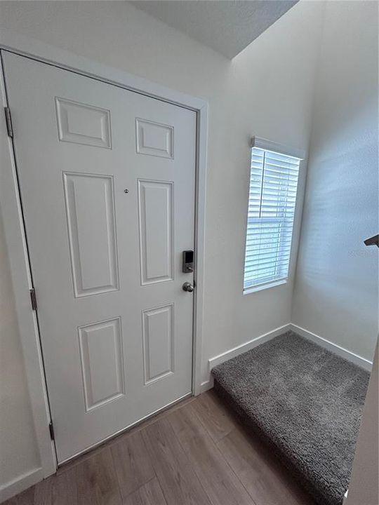 For Rent: $2,150 (3 beds, 2 baths, 1464 Square Feet)