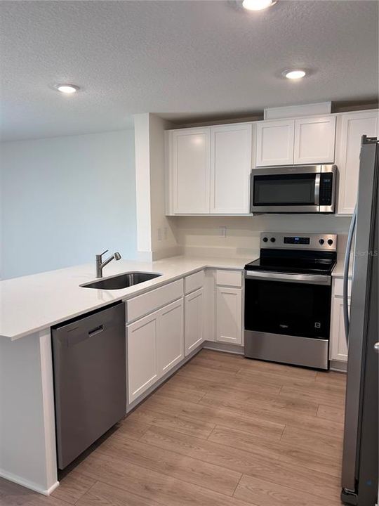 For Rent: $2,150 (3 beds, 2 baths, 1464 Square Feet)