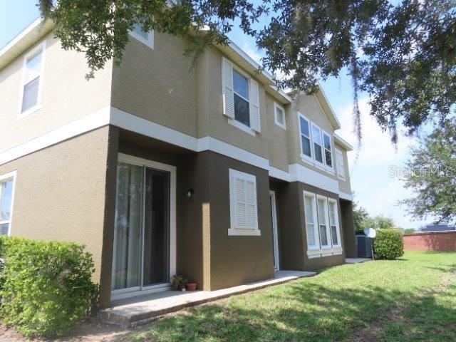 For Rent: $2,000 (3 beds, 2 baths, 1705 Square Feet)