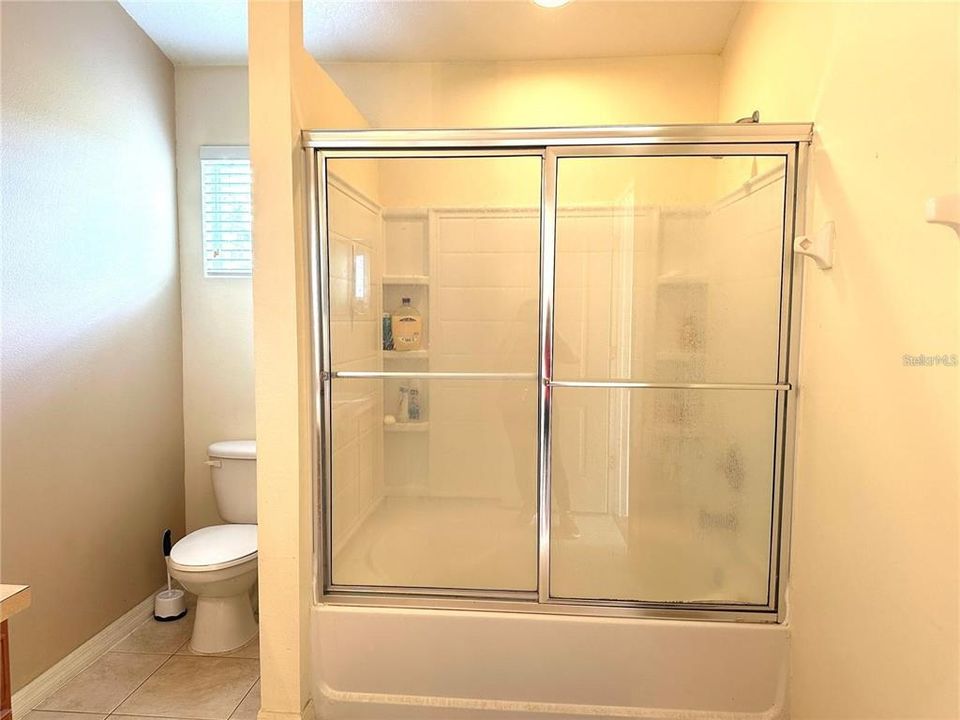 For Rent: $2,000 (3 beds, 2 baths, 1705 Square Feet)