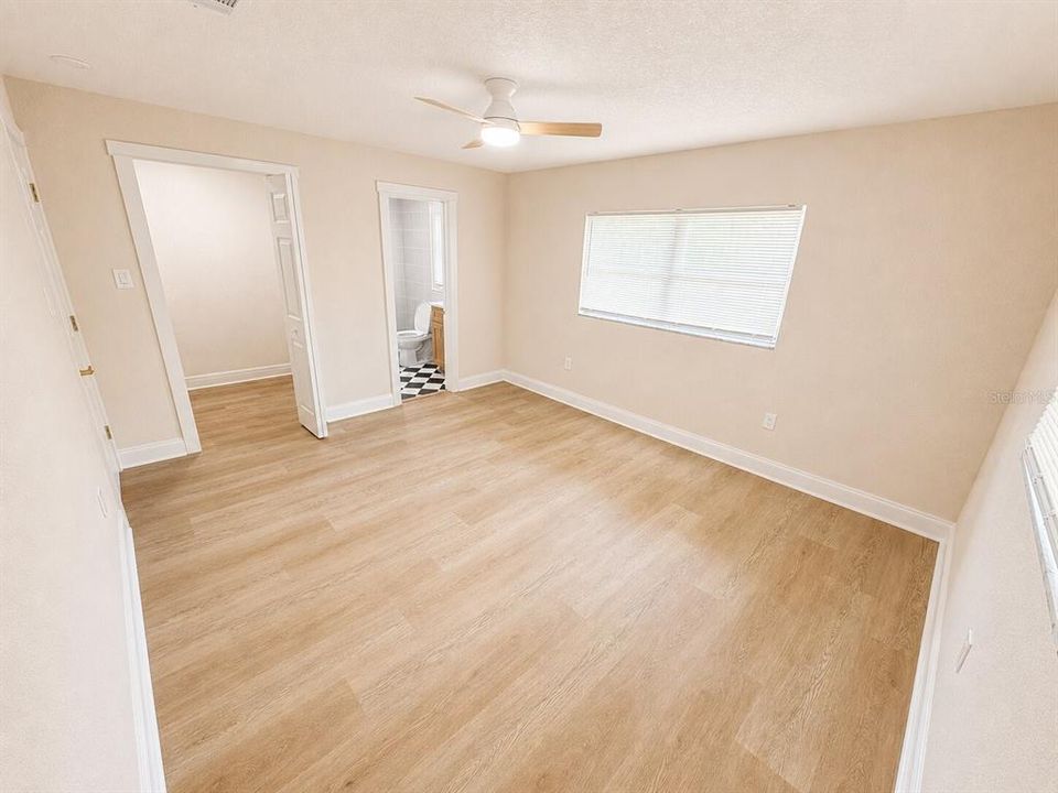 На продажу: $399,950 (4 спален, 2 ванн, 1546 Квадратных фут)