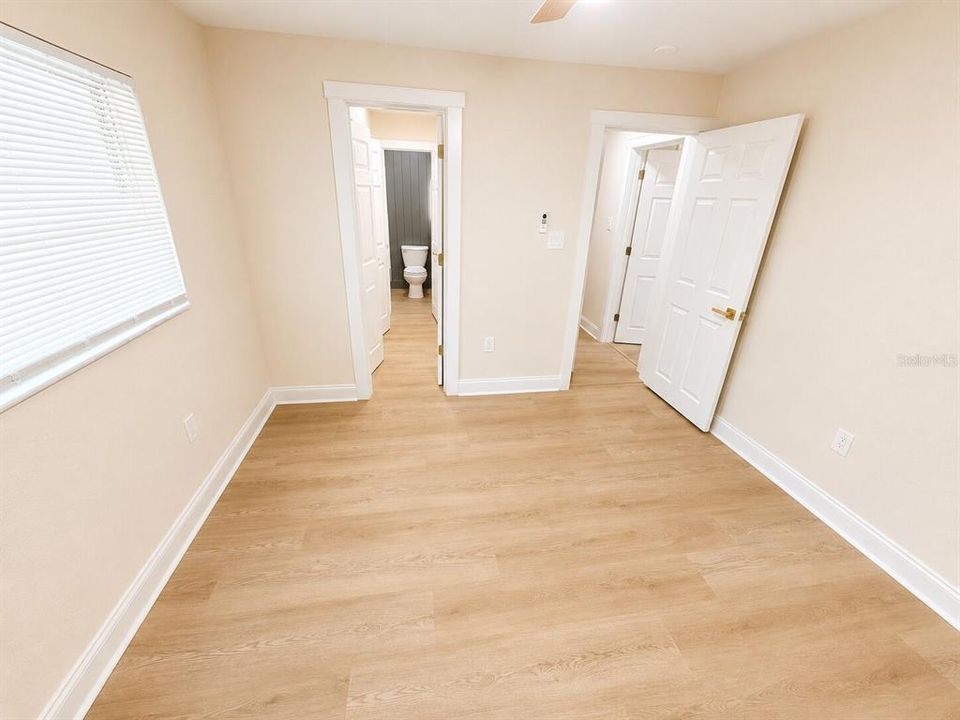 На продажу: $399,950 (4 спален, 2 ванн, 1546 Квадратных фут)