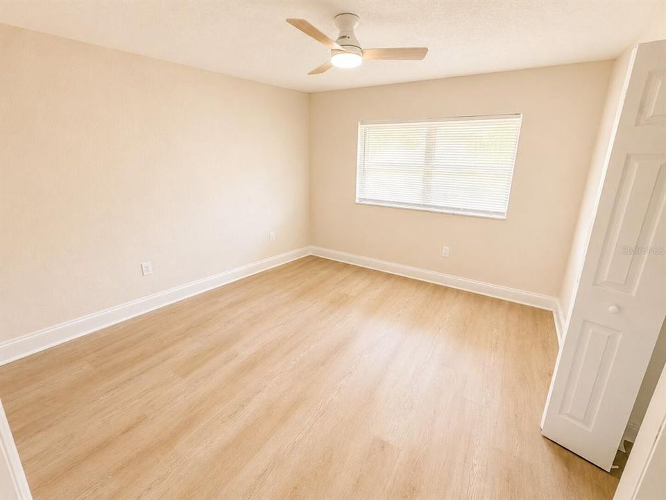 На продажу: $399,950 (4 спален, 2 ванн, 1546 Квадратных фут)