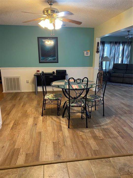 For Sale: $210,000 (2 beds, 2 baths, 1280 Square Feet)