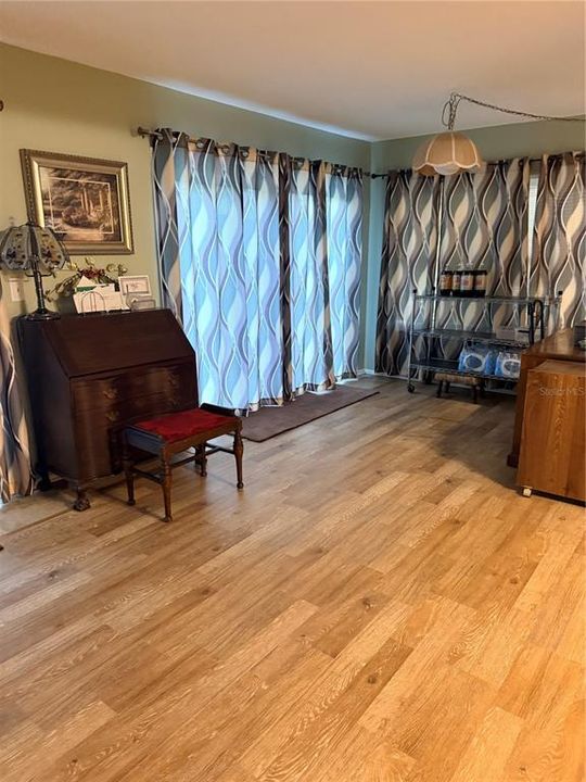 For Sale: $210,000 (2 beds, 2 baths, 1280 Square Feet)