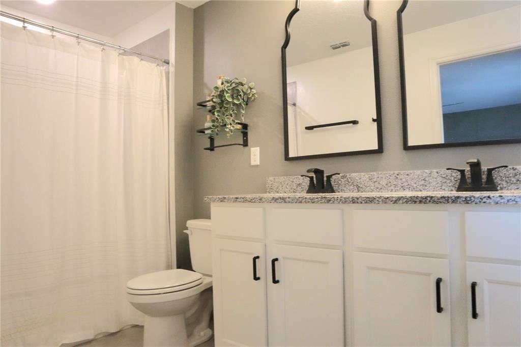 For Rent: $2,800 (3 beds, 2 baths, 1814 Square Feet)