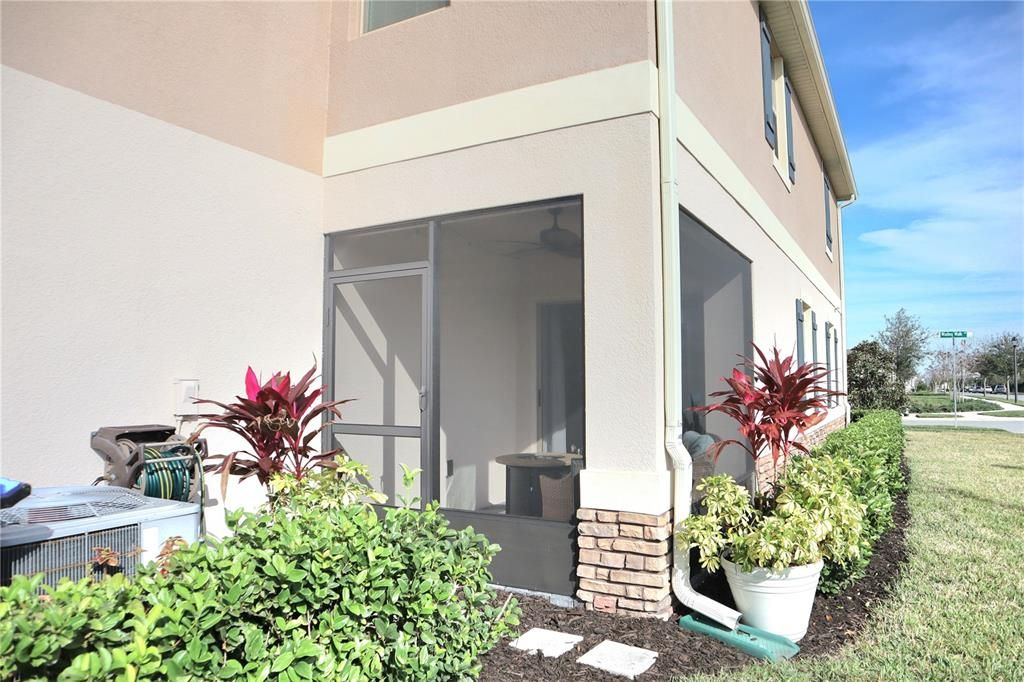 For Rent: $2,800 (3 beds, 2 baths, 1814 Square Feet)