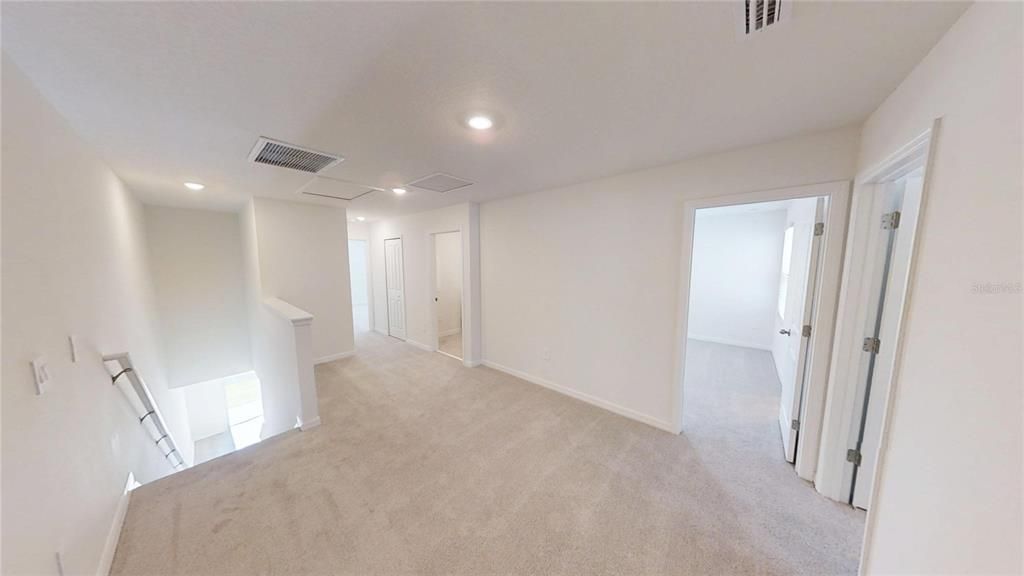 For Rent: $1,950 (3 beds, 2 baths, 1808 Square Feet)