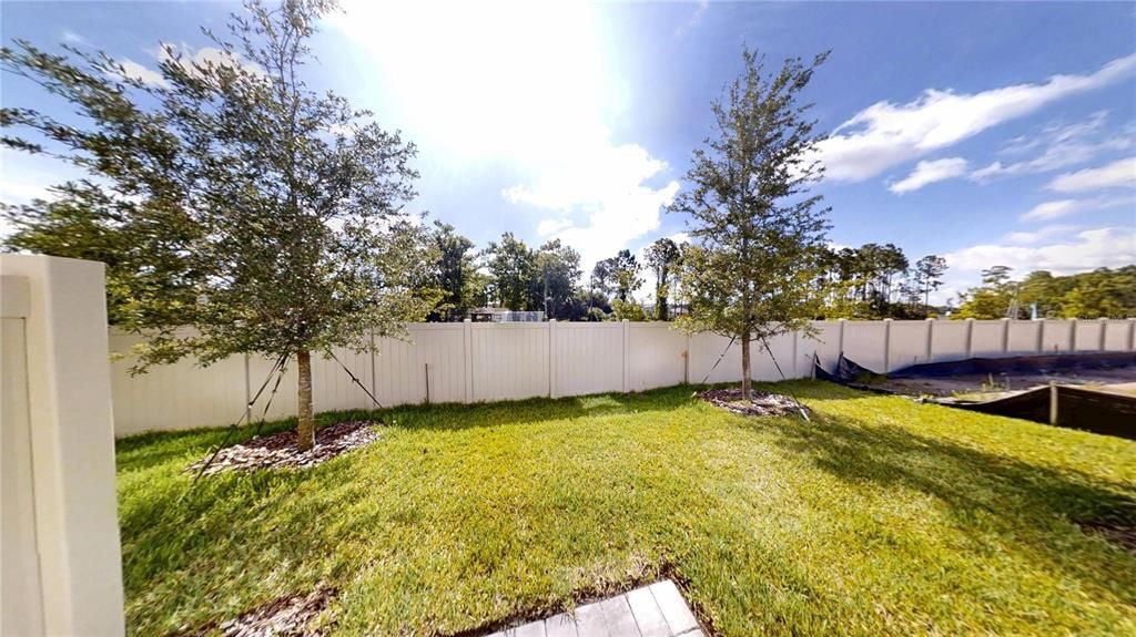 For Rent: $1,950 (3 beds, 2 baths, 1808 Square Feet)
