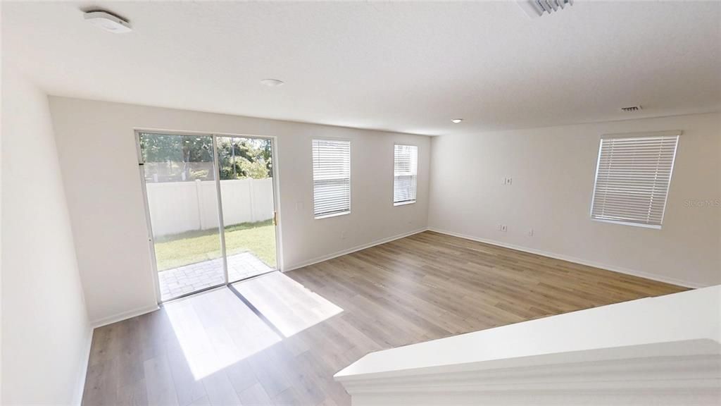 For Rent: $1,950 (3 beds, 2 baths, 1808 Square Feet)