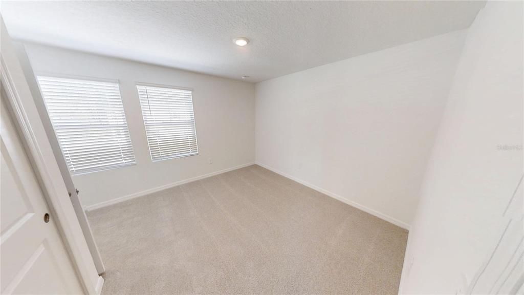 For Rent: $1,950 (3 beds, 2 baths, 1808 Square Feet)