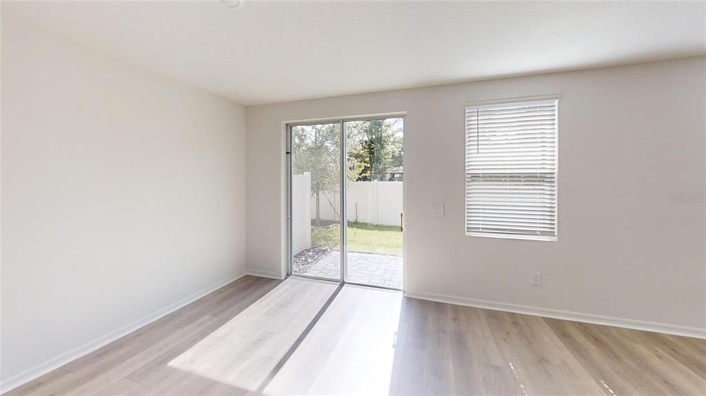 For Rent: $1,950 (3 beds, 2 baths, 1808 Square Feet)