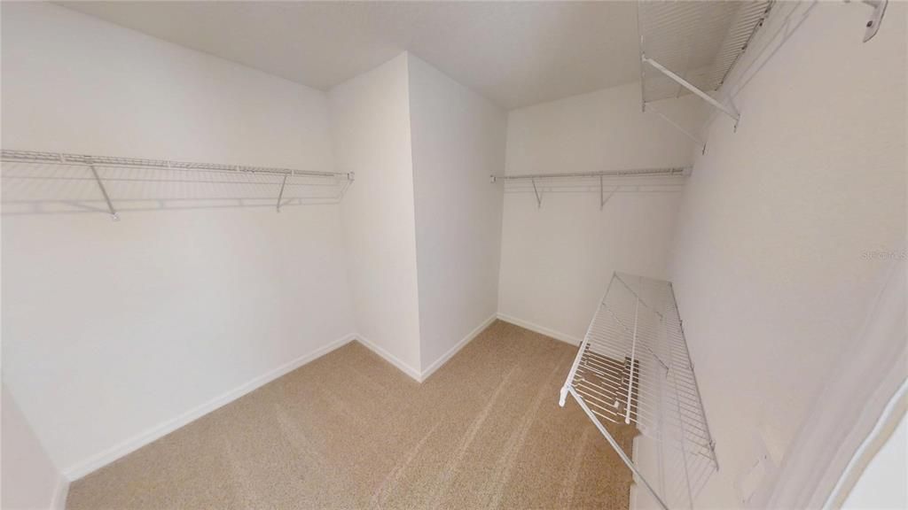 For Rent: $1,950 (3 beds, 2 baths, 1808 Square Feet)