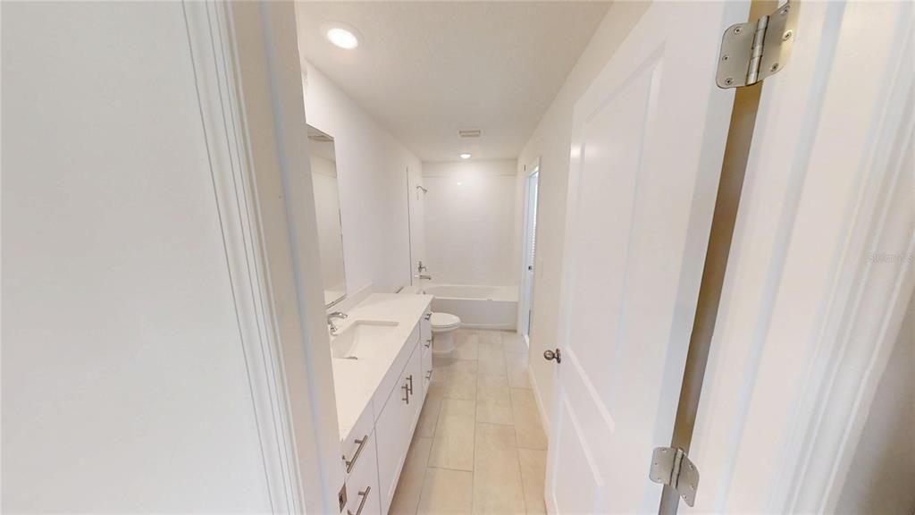 For Rent: $1,950 (3 beds, 2 baths, 1808 Square Feet)